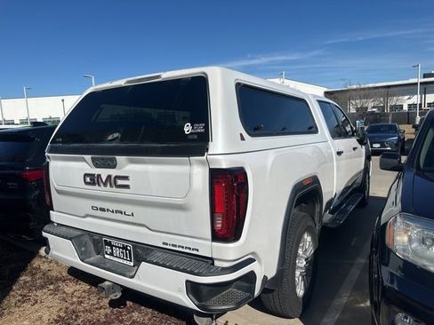 Used 2021 GMC Sierra 2500 Denali w/ Technology Package image 4