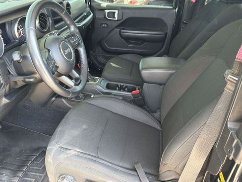Used 2020 Jeep Wrangler Sport AWD/4WD image 4