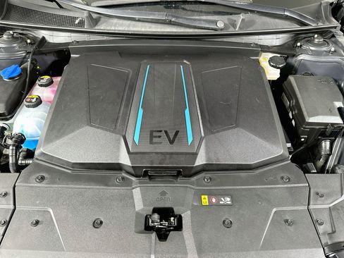 Used 2024 Hyundai Ioniq 5 SEL RWD image 33