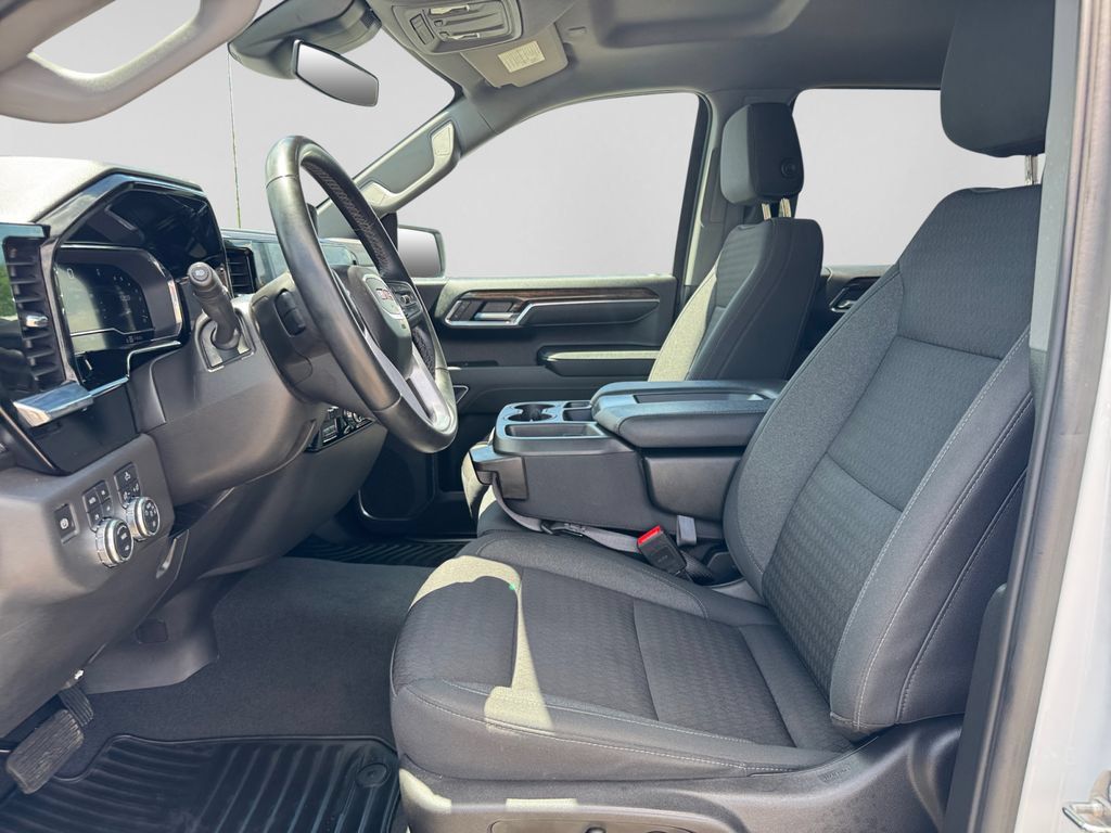 Used 2023 GMC Sierra 1500 Elevation w/ X31 Off-Road Package AWD/4WD image 14