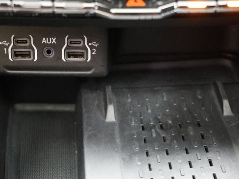 Used 2025 Dodge Durango R/T image 33