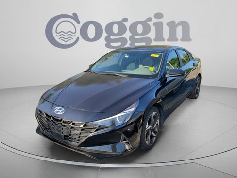 Used 2023 Hyundai Elantra SEL w/ Convenience Package FWD image 1