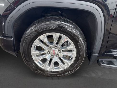 Used 2022 GMC Sierra 1500 Denali w/ Driver Alert Package II AWD/4WD image 11