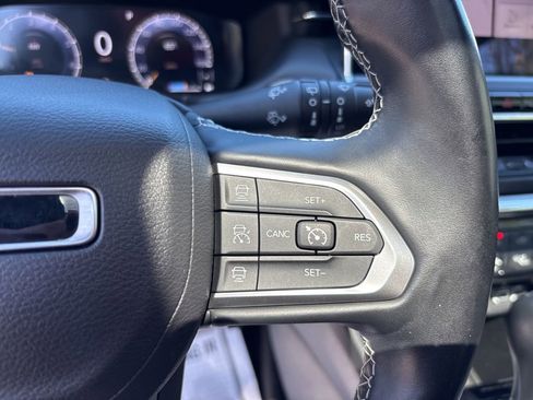 Used 2022 Jeep Compass High Altitude AWD/4WD image 28