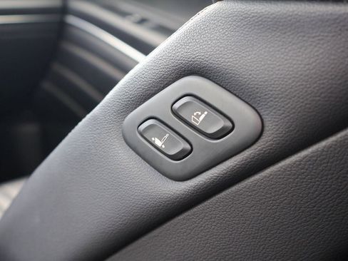 Used 2024 Genesis GV80 2.5T AWD/4WD image 24