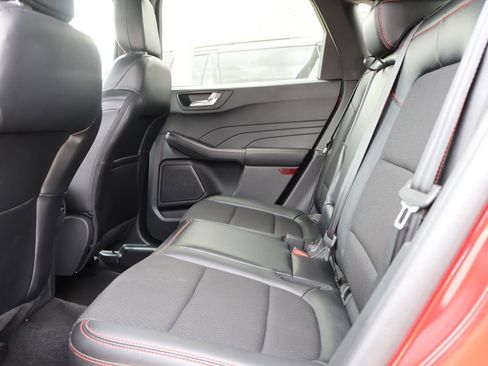 Certified 2025 Ford Escape ST-Line AWD/4WD image 18