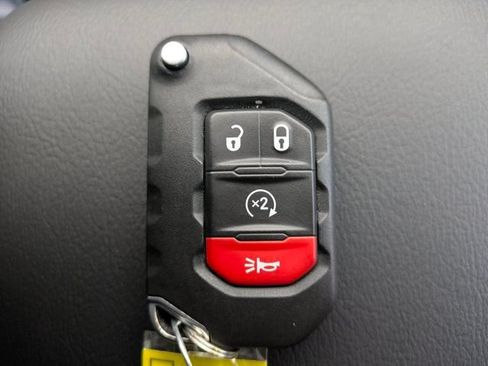 Used 2022 Jeep Wrangler Unlimited Rubicon w/ Steel Bumper Group AWD/4WD image 31
