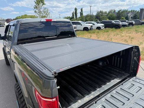 Used 2019 Ford F150 Lariat w/ FX4 Off-Road Package AWD/4WD image 14