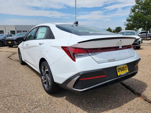 New 2025 Hyundai Elantra Sport image 3