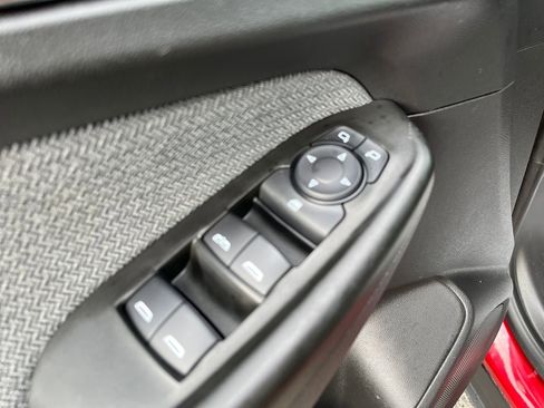 Used 2021 Chevrolet TrailBlazer LT w/ Convenience Package FWD image 13