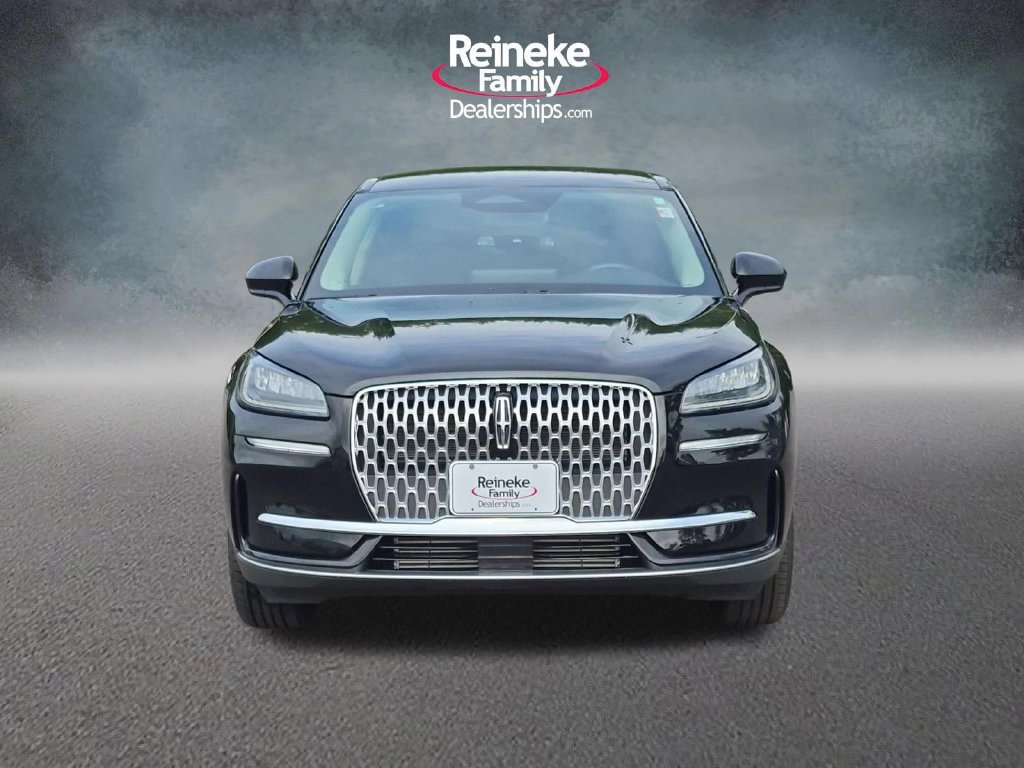 Used 2025 Lincoln Corsair AWD image 2