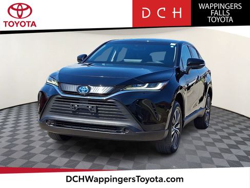 Certified 2023 Toyota Venza LE AWD/4WD image 1