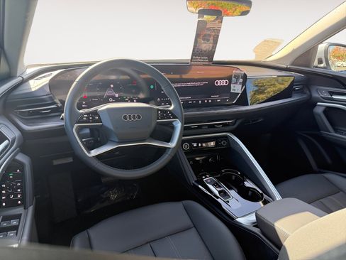 New 2025 Audi Q5 Premium image 15