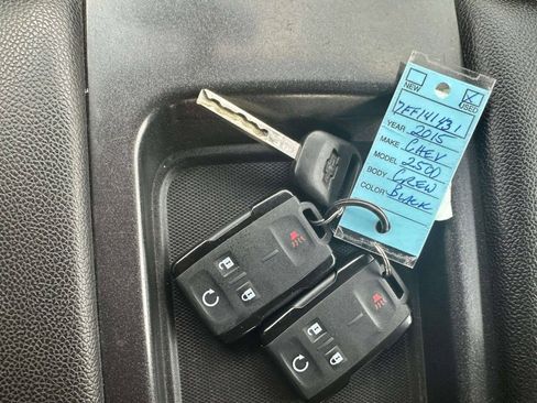 Used 2015 Chevrolet Silverado 2500 LT AWD/4WD image 30