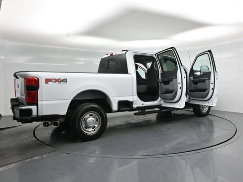 Used 2025 Ford F250 XL w/ STX Appearance Package AWD/4WD image 5