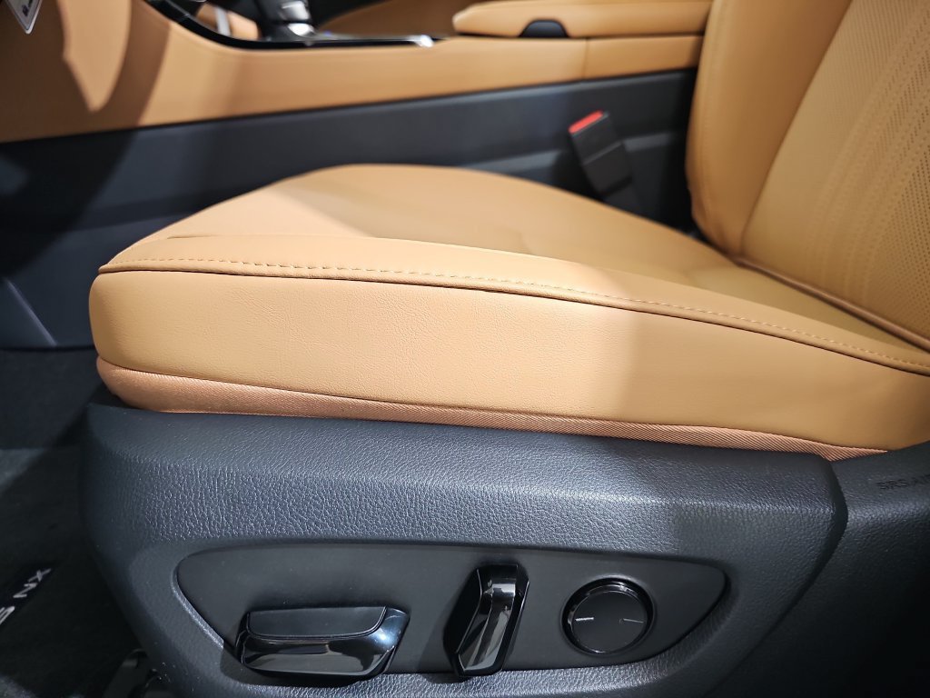 New 2026 Lexus NX 350 AWD w/ Cold Area Package image 28