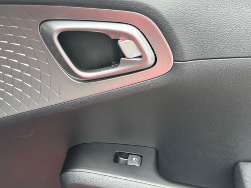 Certified 2021 Kia Soul LX FWD image 10