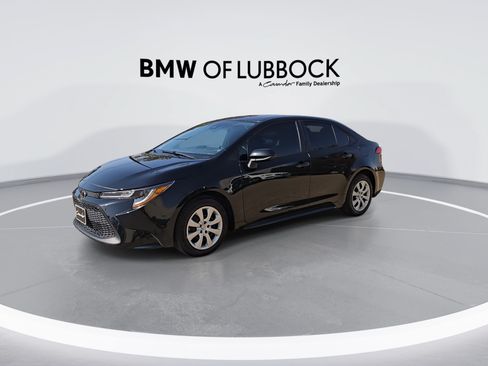 Used 2022 Toyota Corolla LE FWD image 4