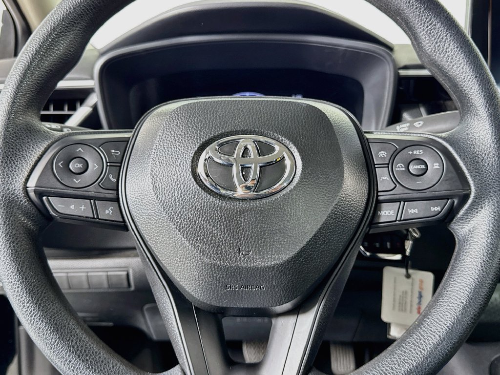 Used 2026 Toyota Corolla LE FWD image 26