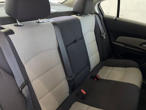 Used 2014 Chevrolet Cruze LS image 26