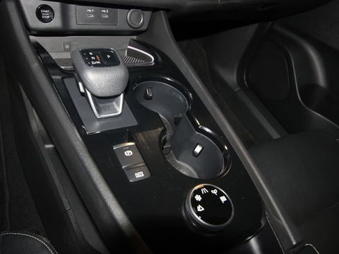 Used 2024 Nissan Rogue SL w/ SL Premium Package image 19