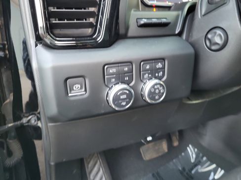 Used 2022 GMC Sierra 1500 AT4X image 30