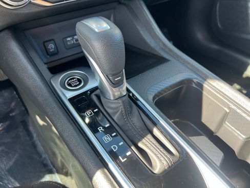 Used 2025 Nissan Sentra SV image 46