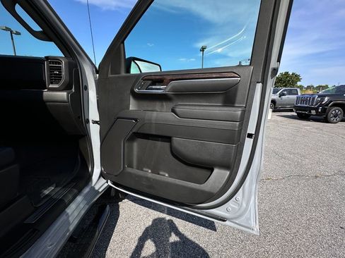 Used 2024 GMC Sierra 1500 Elevation AWD/4WD image 13
