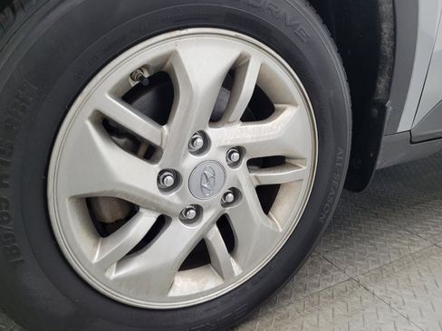 Used 2020 Hyundai Venue SEL image 31