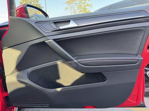 Used 2017 Volkswagen GTI Autobahn image 33