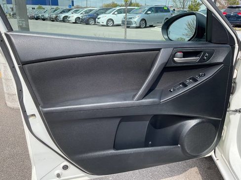 Used 2012 MAZDA MAZDA3 i Sport FWD image 22