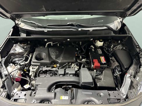 Used 2022 Toyota RAV4 LE image 32