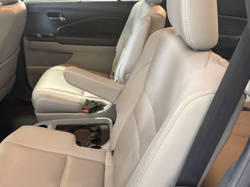 Used 2022 Honda Pilot Elite image 24
