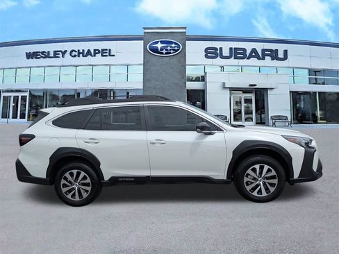 Used 2025 Subaru Outback image 4