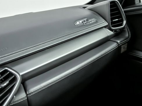 Used 2010 Ferrari 458 Italia image 31