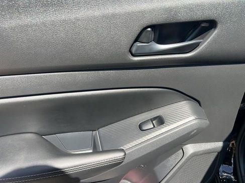 Used 2024 Nissan Altima 2.5 SV FWD image 26