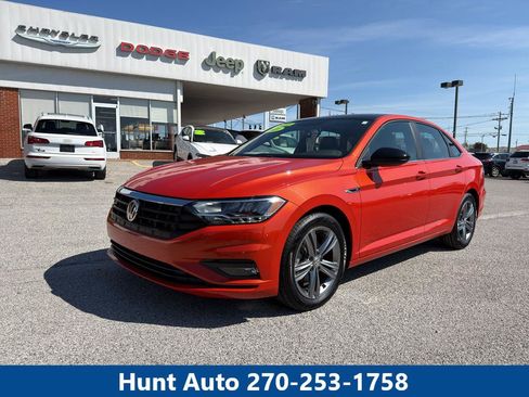 Used 2020 Volkswagen Jetta R-Line w/ R-Line Cold Weather Package FWD image 1