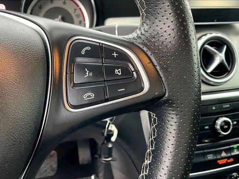 Used 2017 Mercedes-Benz GLA 250 4MATIC image 15