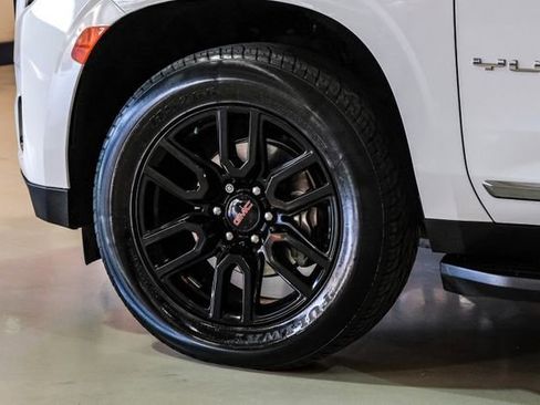 Used 2022 GMC Yukon XL SLT w/ SLT Premium Package image 53