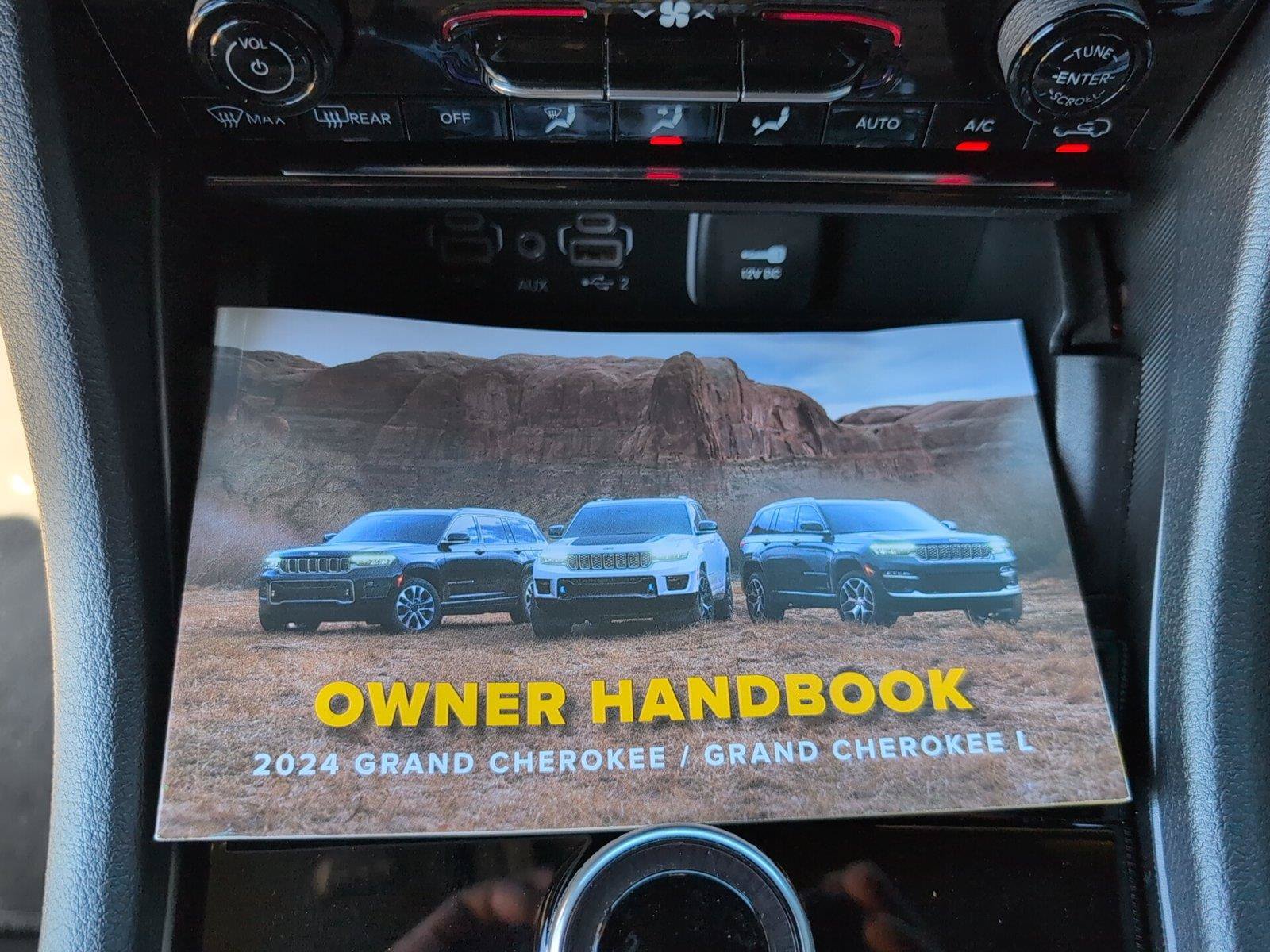 Used 2024 Jeep Grand Cherokee L Limited w/ Black Appearance Package RWD image 39