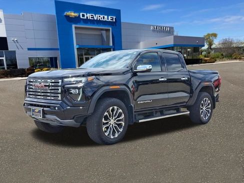 Used 2025 GMC Canyon Denali AWD/4WD image 34