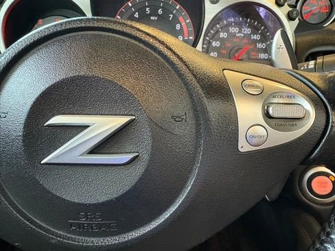 Used 2014 Nissan 370Z Touring RWD image 13
