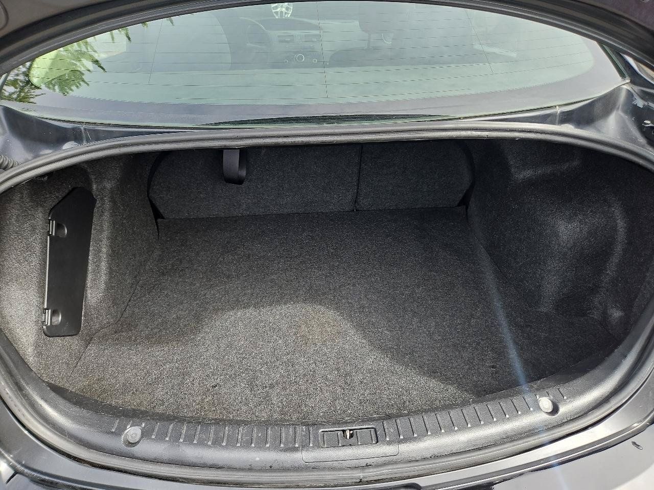 Used 2012 MAZDA MAZDA3 i Touring FWD image 30