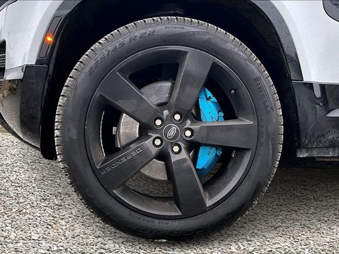 Used 2022 Land Rover Defender 90 Carpathian Edition image 9