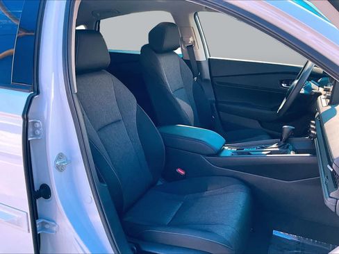 Used 2025 Honda Accord SE image 9