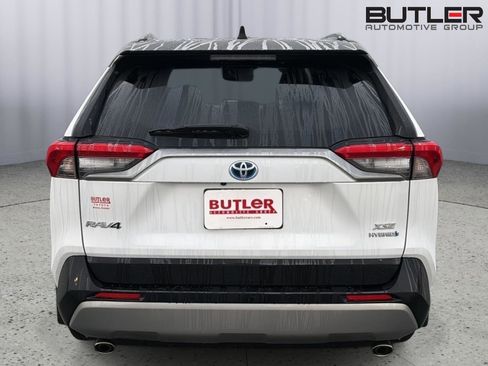 Certified 2024 Toyota RAV4 XSE AWD/4WD image 5