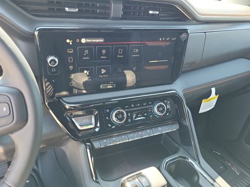 New 2026 GMC Sierra 1500 AT4 AWD/4WD image 19