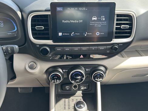 New 2026 Hyundai Venue SEL image 17