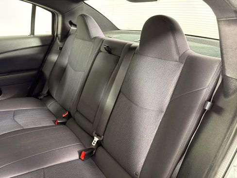 Used 2013 Chrysler 200 Touring FWD image 18