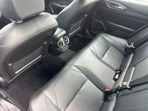 Used 2022 Alfa Romeo Giulia Ti RWD image 13